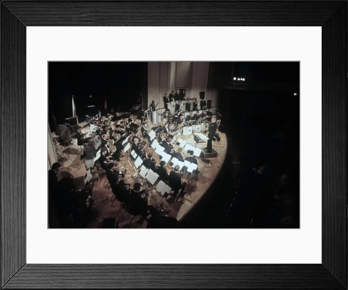 Framed Print : DF-ST-87-08054. Base: Urbana State: Illinois (IL) Country: United States Of America (USA) Framed Print : DF-ST-87-08054. Base: Urbana State: Illinois (IL) Country: United States Of America (USA)