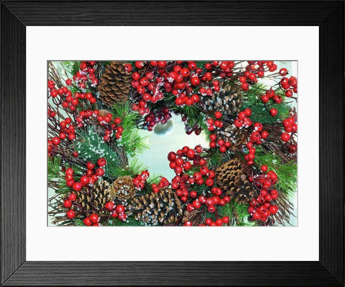 Framed Print : a christmas wreath with cranberries and pine cones Framed Print : a christmas wreath with cranberries and pine cones