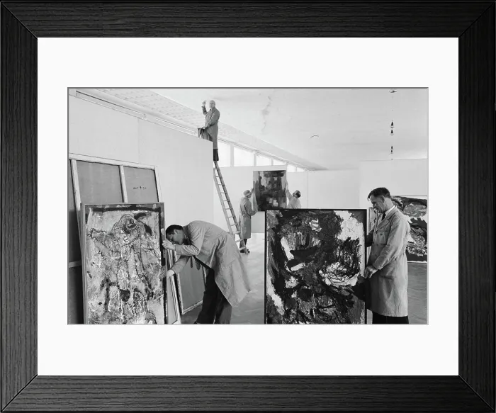 Framed Print : Anefo photo collection. Preparation in the Stedelijk Museum of Summer Exhibition 1962. 26 June 1962