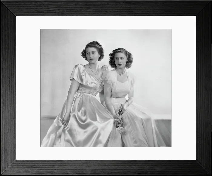 Framed Print : Queen Elizabeth & Princess Margaret - Earl Portraits. January 6, 1949. (Photo by Dorothy Wilding)