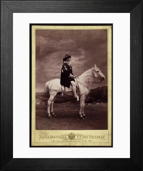 Framed Print : Anton Nauthe, goldsmith at the Macart Festival, Julius Gertinger -, photographer Framed Print : Anton Nauthe, goldsmith at the Macart Festival, Julius Gertinger -, photographer