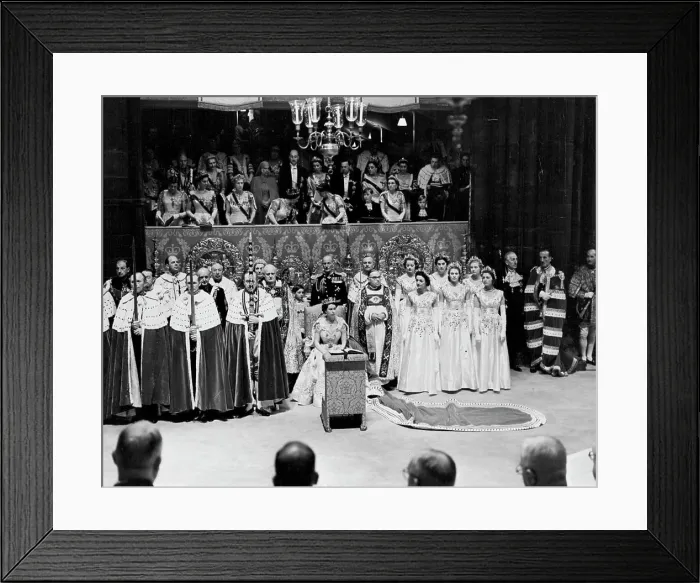 Framed Print : The Queen takes her seat in the Chair of Estate Her Majesty the Queen photographed after making her humble adoration Framed Print : The Queen takes her seat in the Chair of Estate Her Majesty the Queen photographed after making her humble adoration