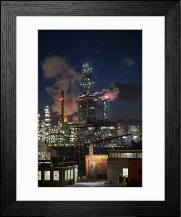 Framed Print : Detroit, Michigan, The Marathon Petroleum Refinery. The refinery processes heavy crude oil from Canada's tar sands Framed Print : Detroit, Michigan, The Marathon Petroleum Refinery. The refinery processes heavy crude oil from Canada's tar sands