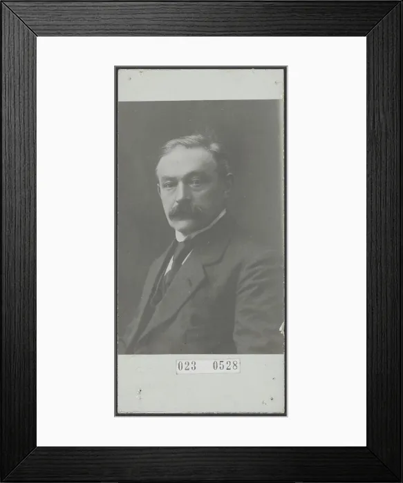 Framed Print : Elsevier photo collection. Dr. Brouwer, doctor in South Laren. 1931. Drenthe, Zuidlaren Framed Print : Elsevier photo collection. Dr. Brouwer, doctor in South Laren. 1931. Drenthe, Zuidlaren