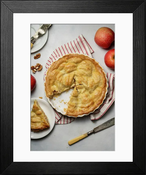 Framed Print : Apple cinnamon cake
