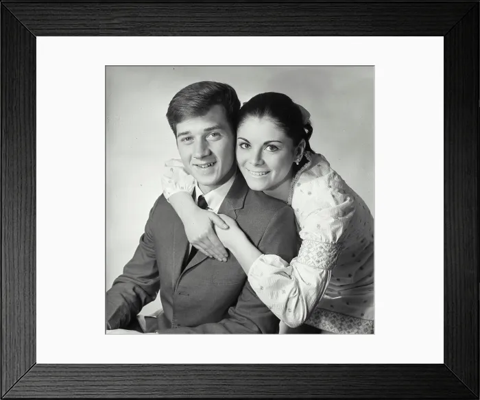 Framed Print : Vintage Photograph. Happy couple posing in classic vintage portrait photography Framed Print : Vintage Photograph. Happy couple posing in classic vintage portrait photography
