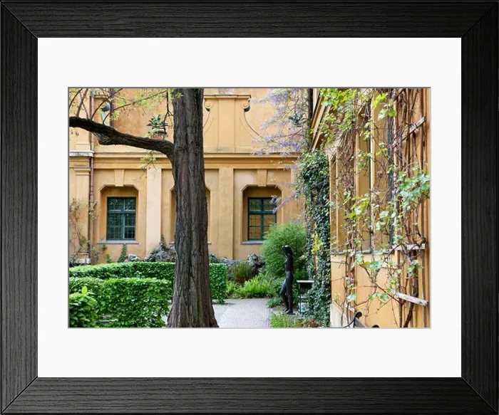 Framed Print : Courtyard, Lenbachhaus, Munich, Bavaria, Germany Framed Print : Courtyard, Lenbachhaus, Munich, Bavaria, Germany