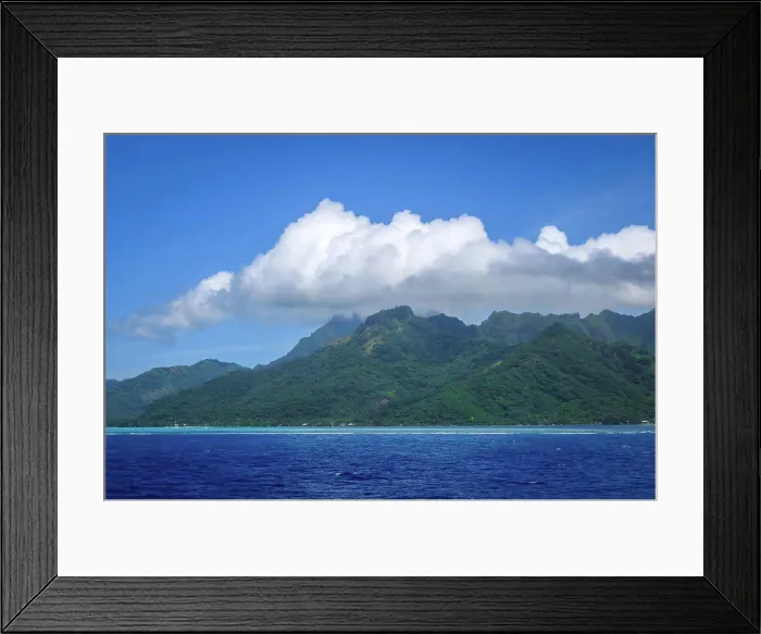 Framed Print : Moorea island and Pacific ocean lagoon landscape. French Polynesia Framed Print : Moorea island and Pacific ocean lagoon landscape. French Polynesia