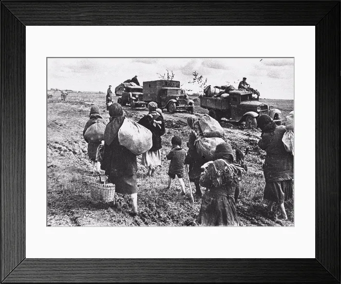 Framed Print : Residents of the Kalinin region return to the liberated city, Anonymous Framed Print : Residents of the Kalinin region return to the liberated city, Anonymous