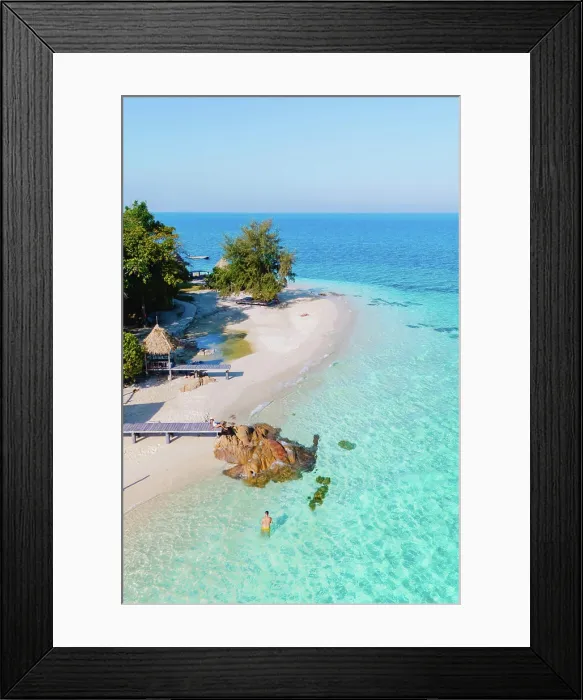 Framed Print : Ruhiger Strandaufenthalt auf der Insel Koh Munnork in Rayong Framed Print : Ruhiger Strandaufenthalt auf der Insel Koh Munnork in Rayong
