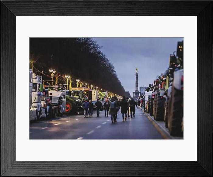 Framed Print : Road blockades in the centre of Berlin