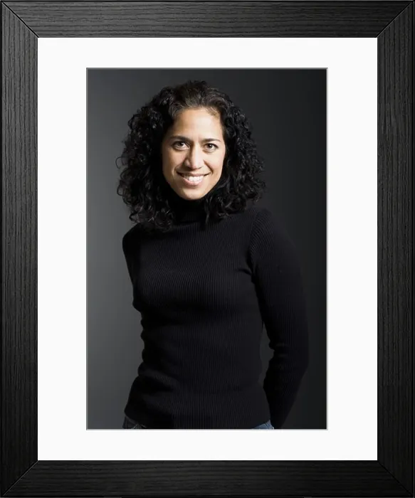 Framed Print : Portrait of a woman smiling