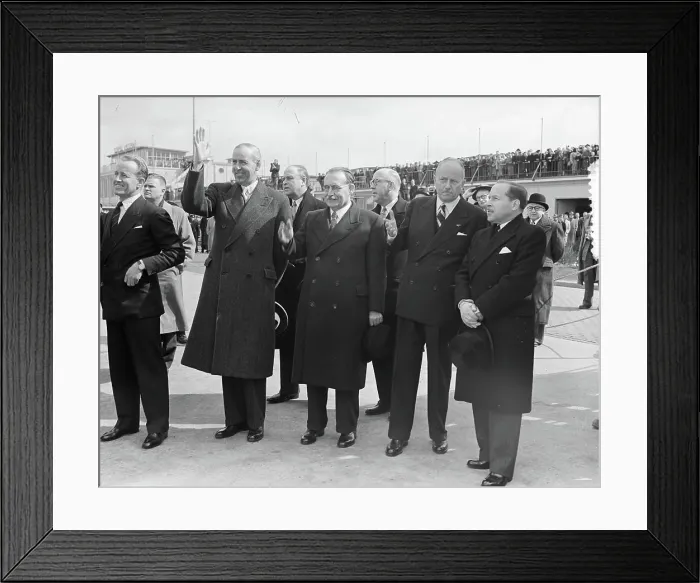 Framed Print : Anefo photo collection. Queen Juliana Prince Bernhard visit America. cabinet wave out. March 30, 1952. Schiphol Framed Print : Anefo photo collection. Queen Juliana Prince Bernhard visit America. cabinet wave out. March 30, 1952. Schiphol