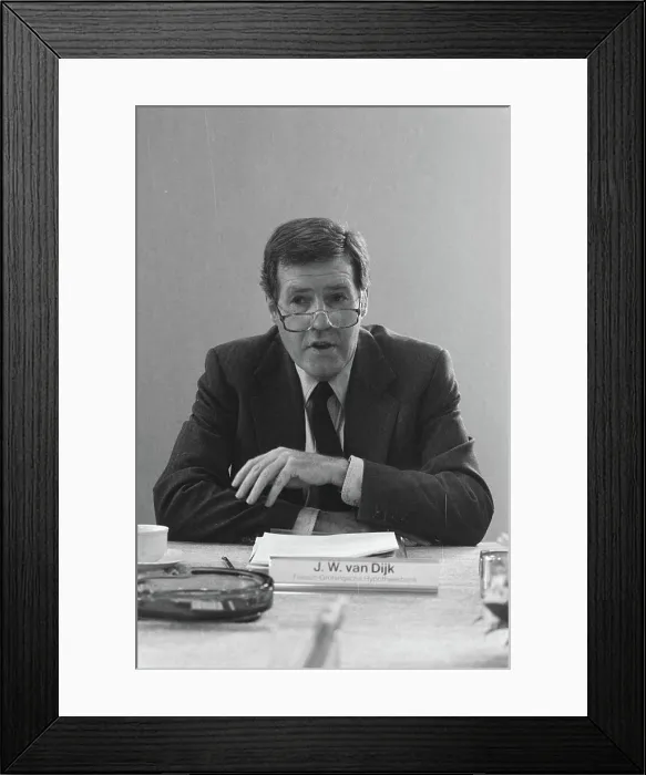 Framed Print : Anefo photo collection. Press conference FGH (assignment Financial Dagblad); J. W. van Dijk, close. 25 April 1986