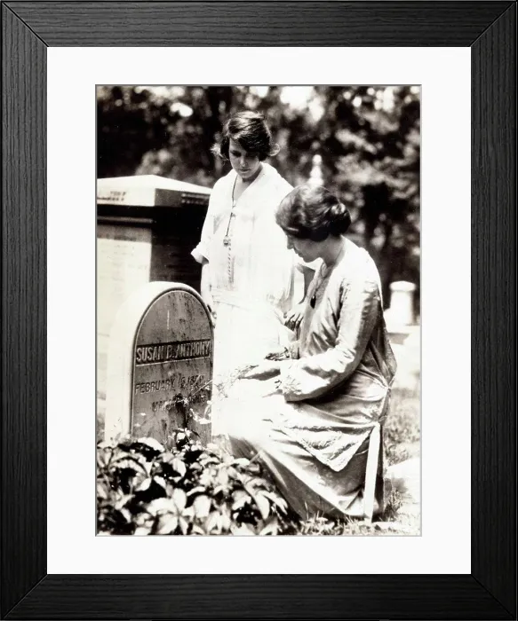 Framed Print : Anita Pollitzer and Alice Paul at Susan B. Anthony gravesite 1923 Framed Print : Anita Pollitzer and Alice Paul at Susan B. Anthony gravesite 1923