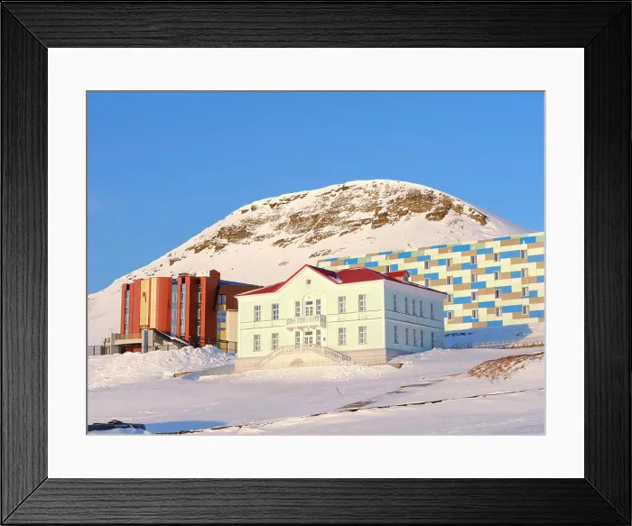 Framed Print : The Museum and the russian Consulate in the background Framed Print : The Museum and the russian Consulate in the background