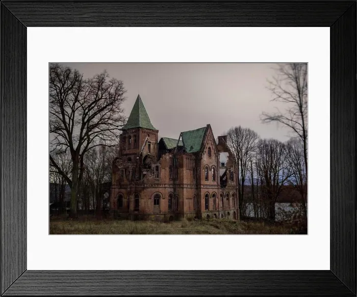 Framed Print : The Historic Wyndcliffe Mansion Abandoned in Upstate New York Framed Print : The Historic Wyndcliffe Mansion Abandoned in Upstate New York