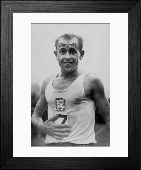 Framed Print : Olympic Favorite Wins Britannia ***** Cross Country Race -- Lt Framed Print : Olympic Favorite Wins Britannia ***** Cross Country Race -- Lt