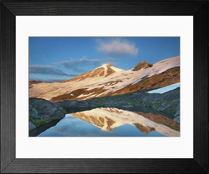 Framed Print : Mount Baker (elevation 10, 778 feet) Framed Print : Mount Baker (elevation 10, 778 feet)