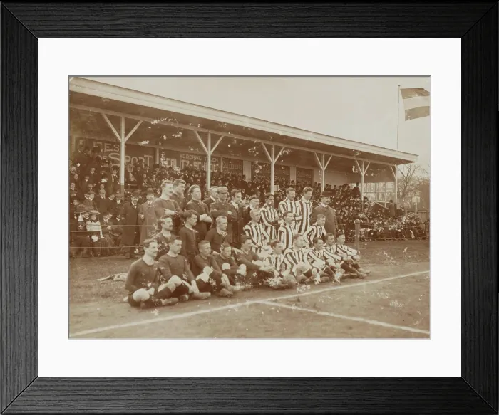 Framed Print : KNVB photo collection. Dutch national team and Belgian team posing for the Netherlands in Belgium