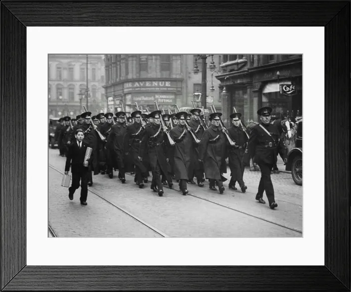 Framed Print : The Riots in Belfast -- ***** armed with rifles and revolvers patrolling a troubled ***** area Framed Print : The Riots in Belfast -- ***** armed with rifles and revolvers patrolling a troubled ***** area