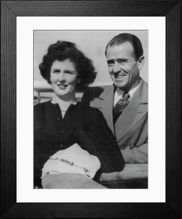 Framed Print : Australian tennis player Bill Sidwell and his wife, who returned this week from abroad. October 07, 1950