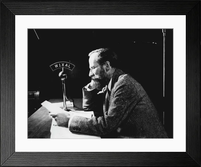Framed Print : Radio (Early) - Radio. August 20, 1942. (Photo by Radio-Press-Service) Framed Print : Radio (Early) - Radio. August 20, 1942. (Photo by Radio-Press-Service)