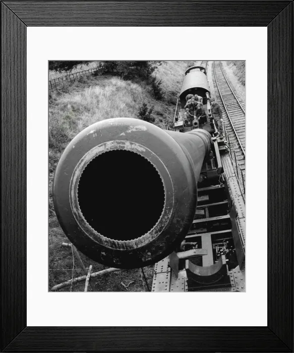 Framed Print : H.M.G. Boche-Buster: A close-up showing the 'Business' end of the Gun Framed Print : H.M.G. Boche-Buster: A close-up showing the 'Business' end of the Gun