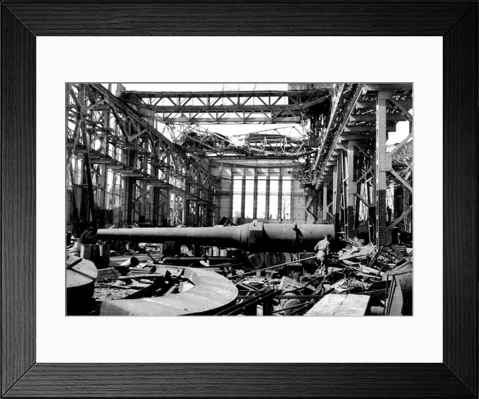 Framed Print : Captured Essen - The Siege gun which was never fired Framed Print : Captured Essen - The Siege gun which was never fired