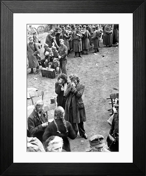 Framed Print : German Collapse on Northern Front Framed Print : German Collapse on Northern Front