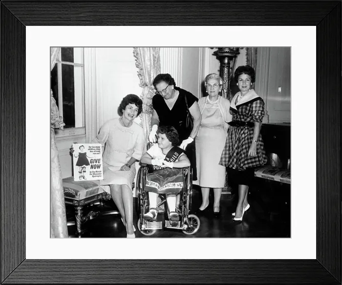 Framed Print : Visit of the Muscular Dystrophy Associations (MDA) National Poster Child Lola Lucas Framed Print : Visit of the Muscular Dystrophy Associations (MDA) National Poster Child Lola Lucas