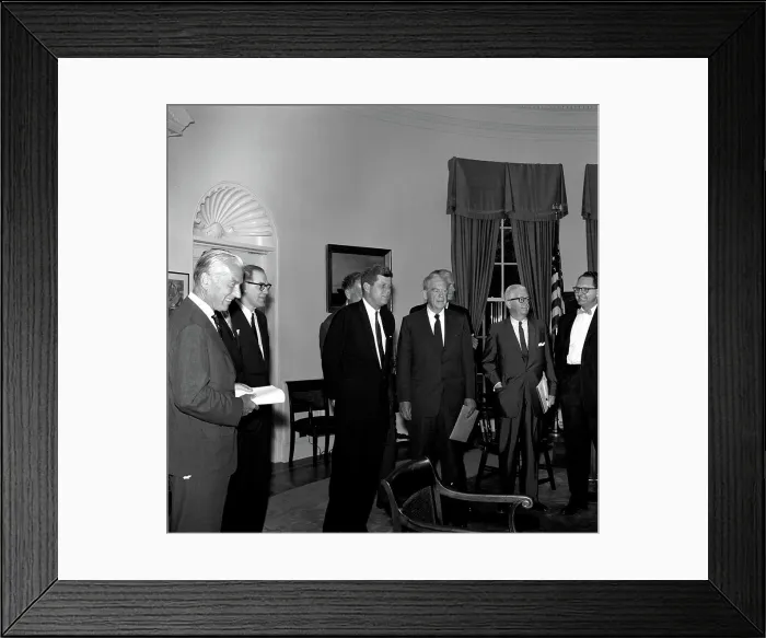 Framed Print : Meeting with the Business Council Framed Print : Meeting with the Business Council