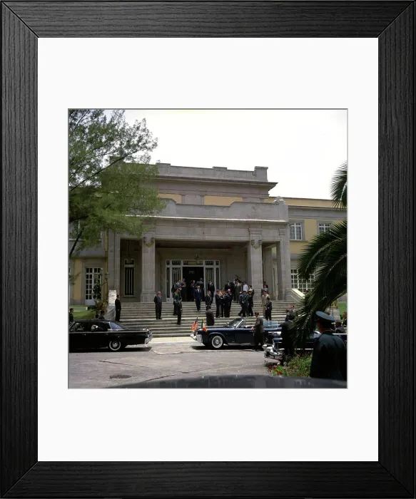 Framed Print : Trip to Mexico: Los Pinos, Meeting with Adolfo López Mateos Framed Print : Trip to Mexico: Los Pinos, Meeting with Adolfo López Mateos
