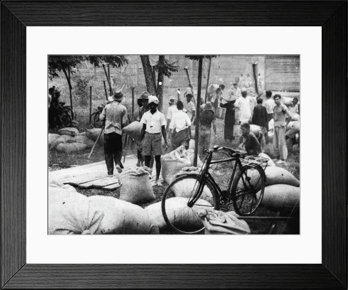 Framed Print : Malaya British Pursues 'Scorched Earth' Policy - Pursuing in 'Scorched Earth' policy