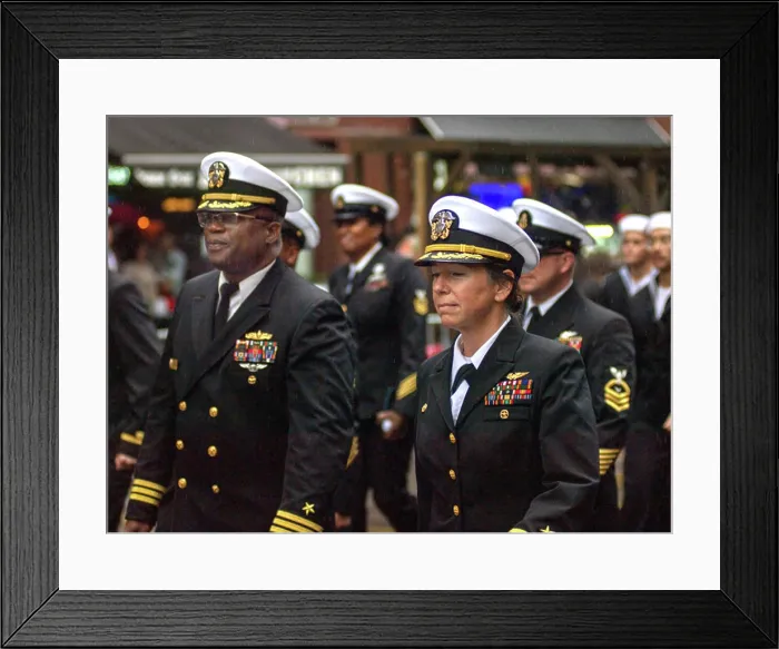 Framed Print : NEW YORK -- 11 / 10 / 22 -- U.S. Navy Capt Framed Print : NEW YORK -- 11 / 10 / 22 -- U.S. Navy Capt