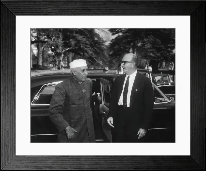 Framed Print : Meeting with Jawaharlal Nehru, Prime Minister of India