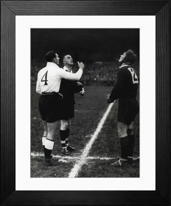 Framed Print : Rugby England win test by a point Framed Print : Rugby England win test by a point