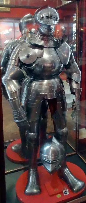 Framed Print : 16th Century complete suit of armour Framed Print : 16th Century complete suit of armour
