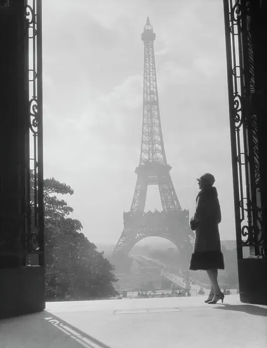 Framed Print : 1920S 1930S Moody Silhouetted Woman Paris Standing In Trocadero Looking Toward Eiffel Tower Framed Print : 1920S 1930S Moody Silhouetted Woman Paris Standing In Trocadero Looking Toward Eiffel Tower
