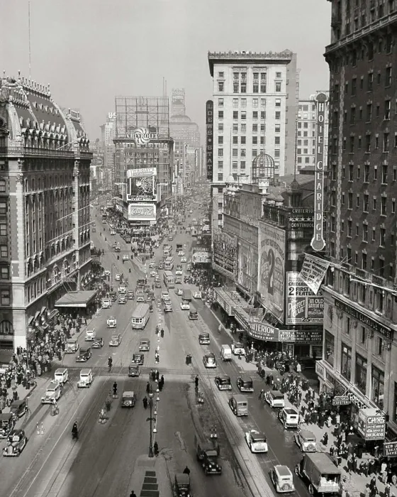 Framed Print : 1930s NEW YORK CITY TIMES SQUARE LOOKING NORTH UP BROADWAY TO DUFFY SQUARE FROM ORIGINAL TIMES TOWER SEEN AS A SHADOW Framed Print : 1930s NEW YORK CITY TIMES SQUARE LOOKING NORTH UP BROADWAY TO DUFFY SQUARE FROM ORIGINAL TIMES TOWER SEEN AS A SHADOW