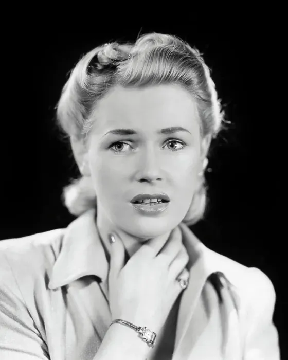 Framed Print : 1940s BLONDE WOMAN HAND TO THROAT NECK LOOKING SICK OR PERHAPS SHOCKED Framed Print : 1940s BLONDE WOMAN HAND TO THROAT NECK LOOKING SICK OR PERHAPS SHOCKED