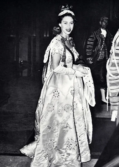 Framed Print : 1953, Princess Margaret in a dress of pure white satin embroidered with silver diamante and pearls Framed Print : 1953, Princess Margaret in a dress of pure white satin embroidered with silver diamante and pearls