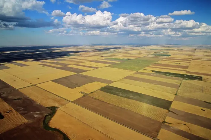 Framed Print : Aerial of farming in saskatchewan, Canada Framed Print : Aerial of farming in saskatchewan, Canada