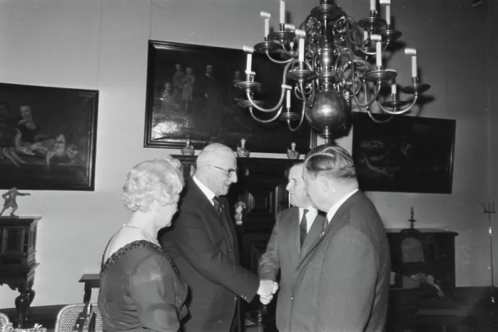 Framed Print : Anefo photo collection. Alderman Tabak says goodbye to the Stedelijk Museum
