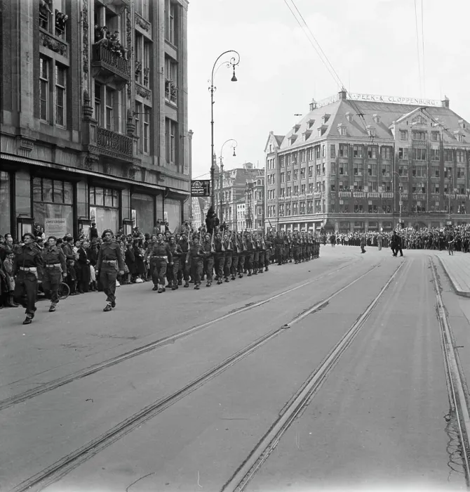 Framed Print : Anefo photo collection. Army: Princess Irene Brigade Amsterdam Framed Print : Anefo photo collection. Army: Princess Irene Brigade Amsterdam