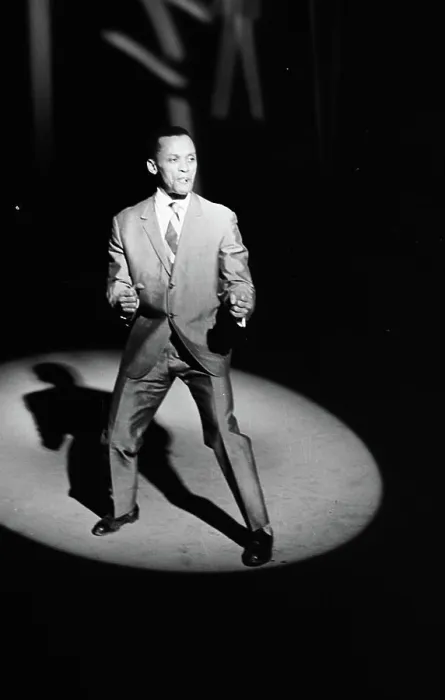 Framed Print : Anefo photo collection. Avros 'Music Hall'. George Holmes (Dancer). April 16, 1963