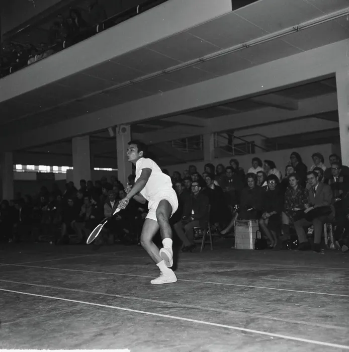 Framed Print : Anefo photo collection. Badminton championships in Utrecht. Henk Leidelmeijer in Aktie. December 15, 1963. Utrecht Framed Print : Anefo photo collection. Badminton championships in Utrecht. Henk Leidelmeijer in Aktie. December 15, 1963. Utrecht