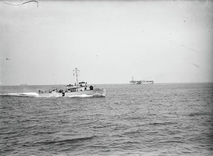 Framed Print : Anefo photo collection. In the foreground patrol boat HR Framed Print : Anefo photo collection. In the foreground patrol boat HR