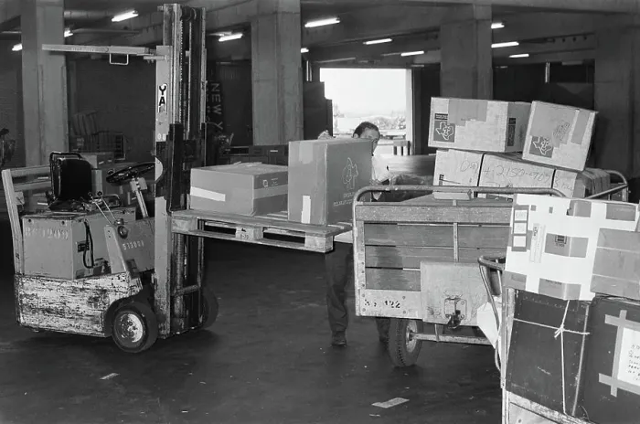 Framed Print : Anefo photo collection. Forwarders in freight ziphol at work Framed Print : Anefo photo collection. Forwarders in freight ziphol at work