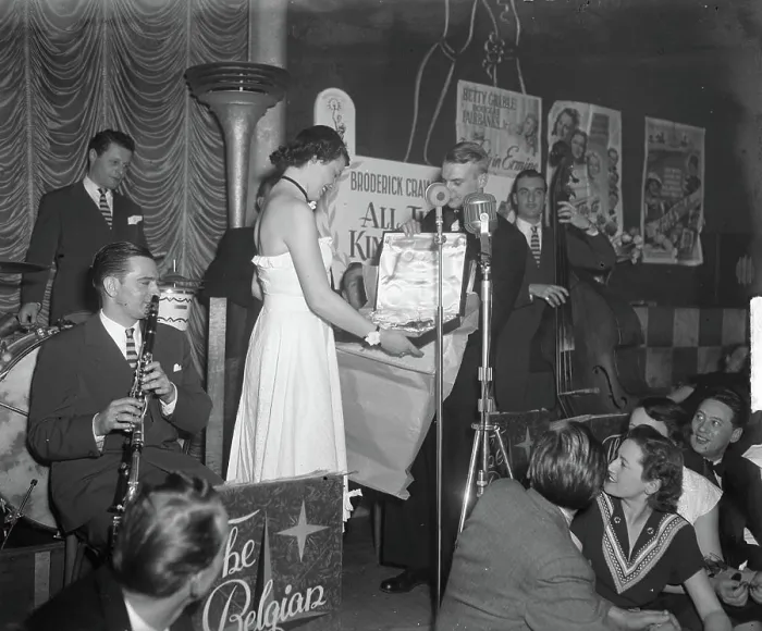 Framed Print : Anefo photo collection. Miss Holland 1950. Miss Holland 1950 Election on film star ball. April 1, 1950 Framed Print : Anefo photo collection. Miss Holland 1950. Miss Holland 1950 Election on film star ball. April 1, 1950